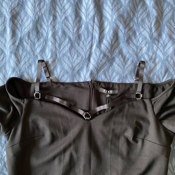 Boat Neck Dress with Strap Details - Picture 5 of 6